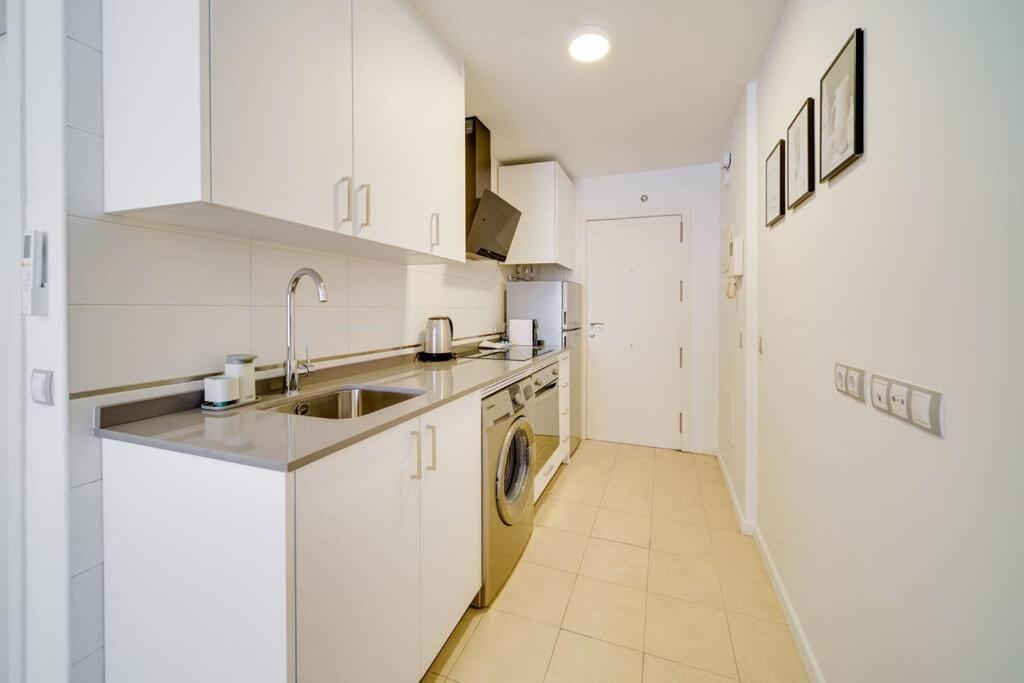 Sophisticated Studio In The Center Of Малага Экстерьер фото