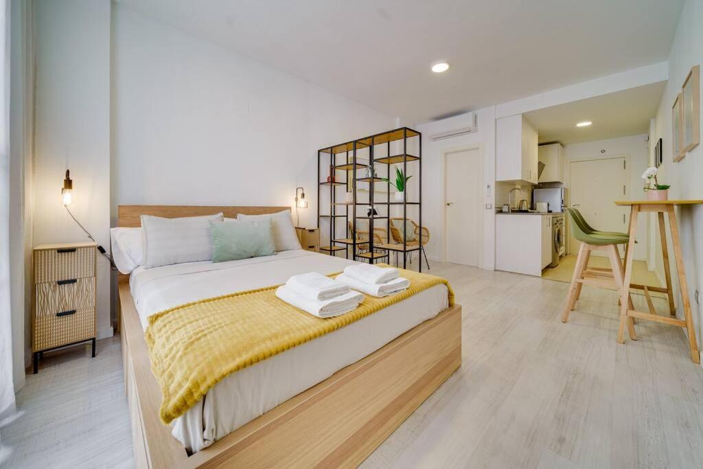 Sophisticated Studio In The Center Of Малага Экстерьер фото